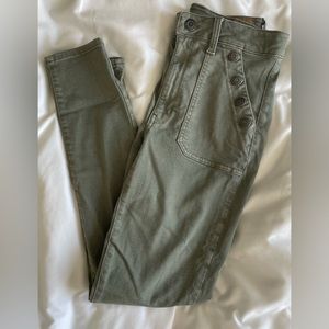 *NEW W/O TAGS* Women’s American Eagle High-Waisted Jegging, Size 8 Reg, Olive